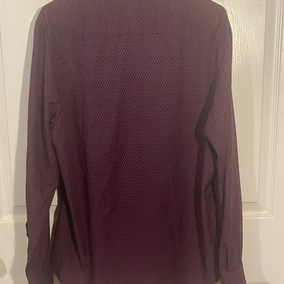 Stylish Burgundy Patterned Men's Shirt - Picture 6 of 9